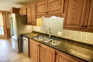 639 N 4th St, Warren, MN 56762 - Photo 23
