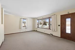 4413 Drew Ave N, Robbinsdale, MN 55422 - Photo 5