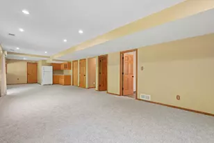 9220 Hillside Trail S, Cottage Grove, MN 55016 - Photo 17