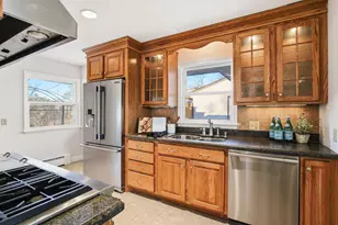 795 Hyacinth Ave E, Saint Paul, MN 55106 - Photo 9