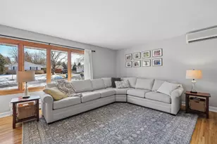 10925 London Dr, Burnsville, MN 55337 - Photo 9