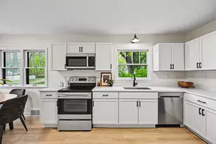 87 Juniper St, Mahtomedi, MN 55115 - Photo 9