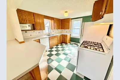 1110 Trott Avenue SE, Willmar, MN 56201 - Photo 5