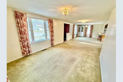 1110 Trott Avenue SE, Willmar, MN 56201 - Photo 7