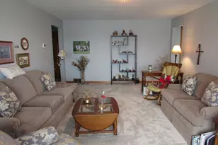 403 W Amber Lake Dr, Fairmont, MN 56031 - Photo 3