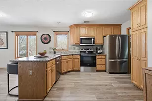 15162 Cates Lake Dr, Prior Lake, MN 55372 - Photo 3