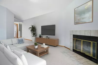 5338 Highpointe Terrace, Bloomington, MN 55437 - Photo 5