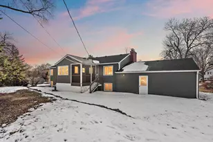 3511 Maplewood Dr, Saint Anthony, MN 55418 - Photo 3