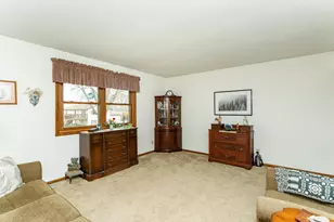 507 Meadow Lark Ln, Dodge Center, MN 55927 - Photo 7