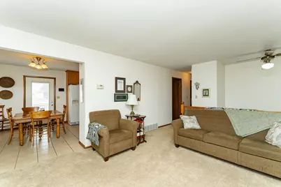 507 Meadow Lark Lane, Dodge Center, MN 55927 - Photo 5