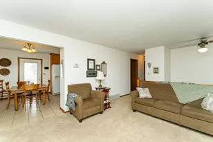 507 Meadow Lark Ln, Dodge Center, MN 55927 - Photo 5