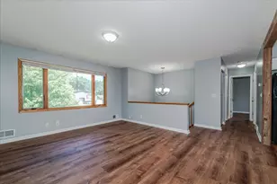 1227 14th St W, Hastings, MN 55033 - Photo 7