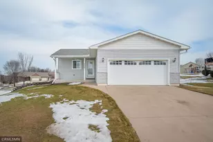 3235 W Ridge Dr, Eau Claire, WI 54703 - Photo 1