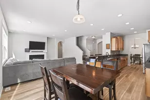 8599 Oakview Way N, Maple Grove, MN 55369 - Photo 9