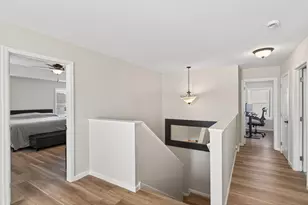 8599 Oakview Way N, Maple Grove, MN 55369 - Photo 27