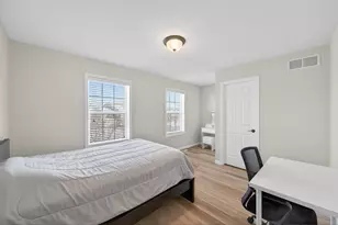 8599 Oakview Way N, Maple Grove, MN 55369 - Photo 17