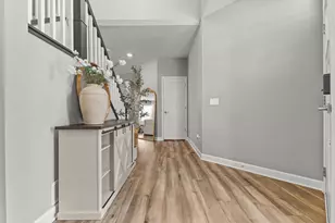 20355 Gateway Dr, Lakeville, MN 55044 - Photo 5