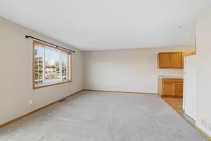 2525 Cobble Hill Ct, Woodbury, MN 55125 - Photo 3