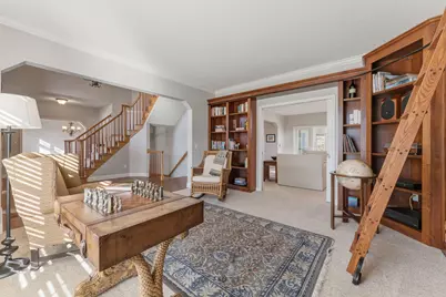 10299 Bucks Way, Eden Prairie, MN 55347 - Photo 5