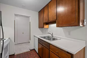 4380 Brookside Ct, Edina, MN 55436 - Photo 19