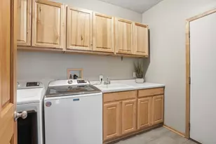 1971 Andrew Ct, Chanhassen, MN 55317 - Photo 21