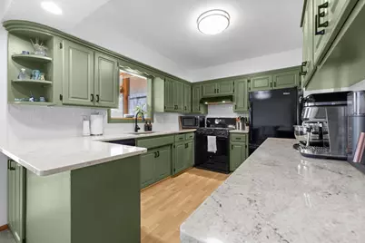 8401 50th Avenue N, New Hope, MN 55428 - Photo 11