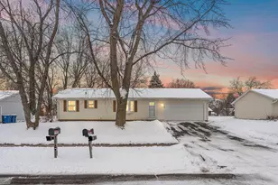 15493 Dresden Trail, Apple Valley, MN 55124 - Photo 3