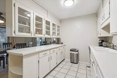 14321 Fairway Drive, Eden Prairie, MN 55344 - Photo 5