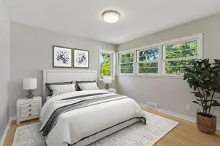 2423 Mt View Ave, Minneapolis, MN 55405 - Photo 9