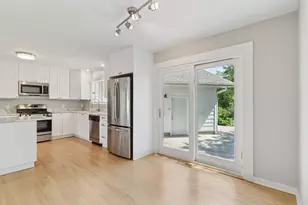 2423 Mt View Ave, Minneapolis, MN 55405 - Photo 15