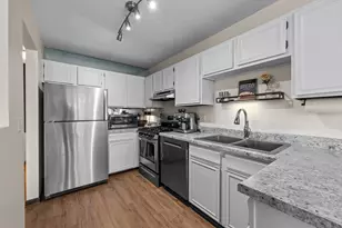 11208 Vessey Cir, Bloomington, MN 55437 - Photo 13