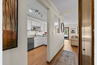 11208 Vessey Circle, Bloomington, MN 55437 - Photo 11