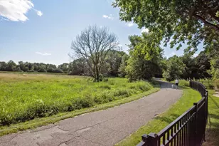 7424 Moccasin Trail, Chanhassen, MN 55317 - Photo 41