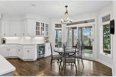 7424 Moccasin Trail, Chanhassen, MN 55317 - Photo 11