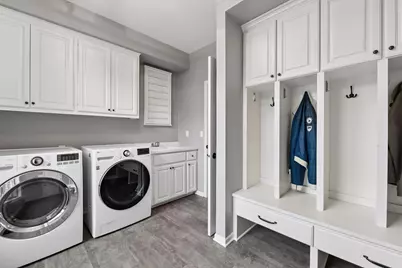 7424 Moccasin Trail, Chanhassen, MN 55317 - Photo 17