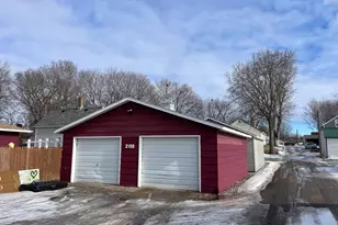 208 E 5th St, Redwood Falls, MN 56283 - Photo 3