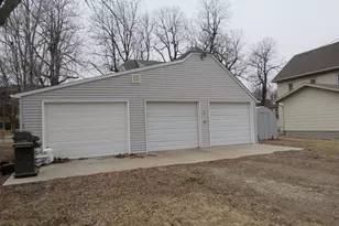 306 N Lafayette Ave, Fulda, MN 56131 - Photo 3