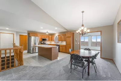 811 Burton Lane, Fairmont, MN 56031 - Photo 5