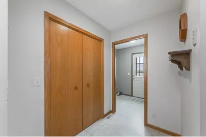 811 Burton Lane, Fairmont, MN 56031 - Photo 3