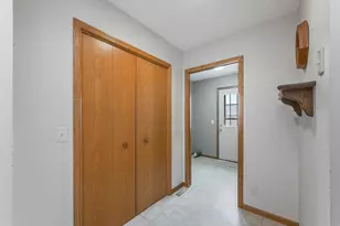 811 Burton Ln, Fairmont, MN 56031 - Photo 3