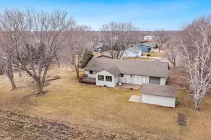 811 Burton Ln, Fairmont, MN 56031 - Photo 39