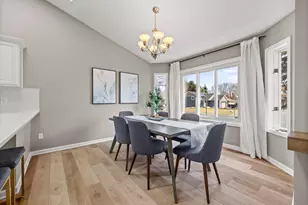 950 Lake Susan Dr, Chanhassen, MN 55317 - Photo 7