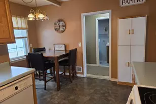 405 Clary Street W, Worthington, MN 56187 - Photo 9