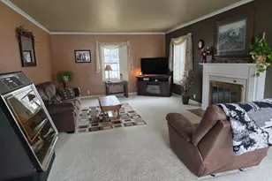 405 Clary Street W, Worthington, MN 56187 - Photo 3