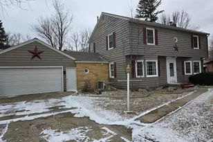 405 Clary Street W, Worthington, MN 56187 - Photo 3