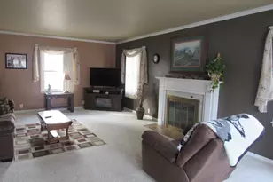 405 Clary Street W, Worthington, MN 56187 - Photo 5