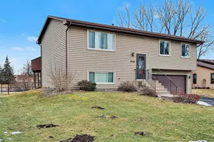 10216 Erskin St NE, Circle Pines, MN 55014 - Photo 25