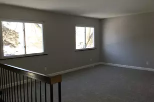 4786 Grenwich Way N, Oakdale, MN 55128 - Photo 7