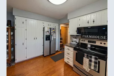 3030 60th Avenue NW, Montevideo, MN 56265 - Photo 9