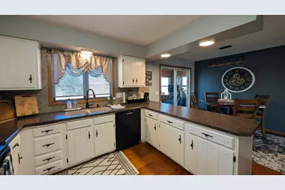 3030 60th Avenue NW, Montevideo, MN 56265 - Photo 11